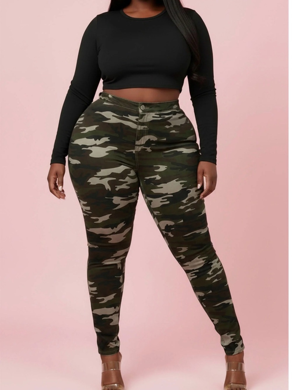 NWOT High-Rise Camo Skinny Pants in Olive - Fashion-Forward Fit